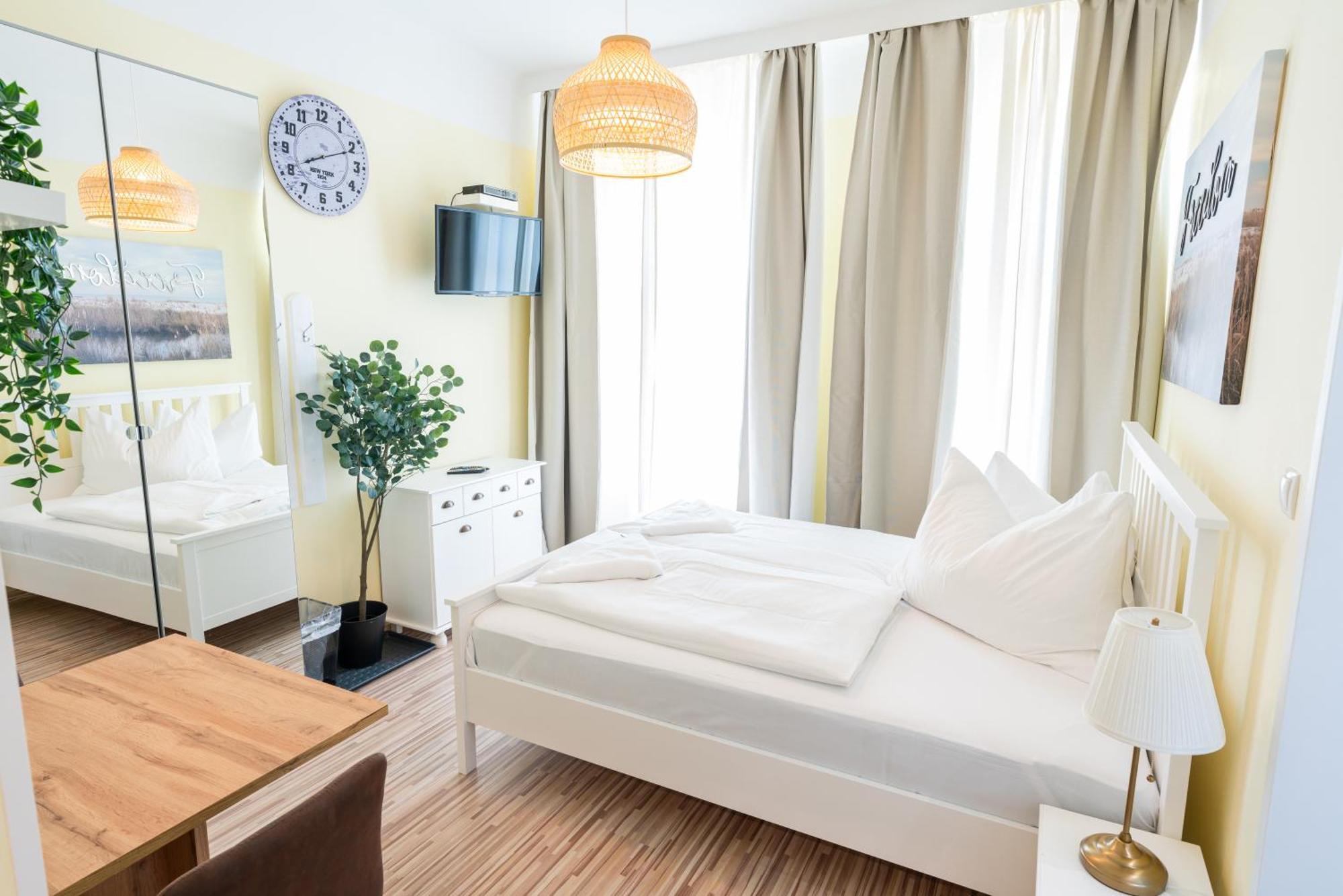 Hotel Schoenbrunn Виена Екстериор снимка