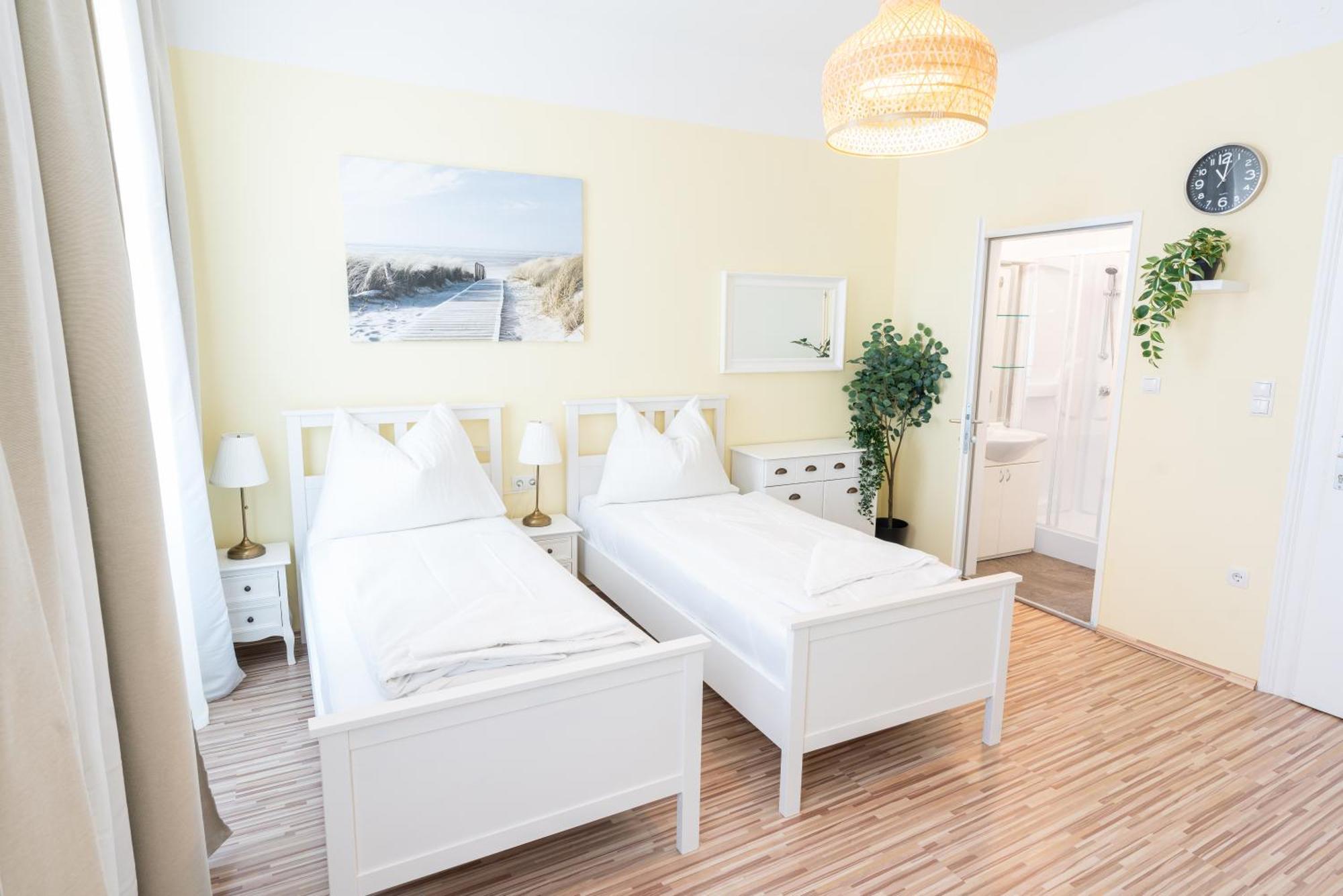 Hotel Schoenbrunn Виена Екстериор снимка