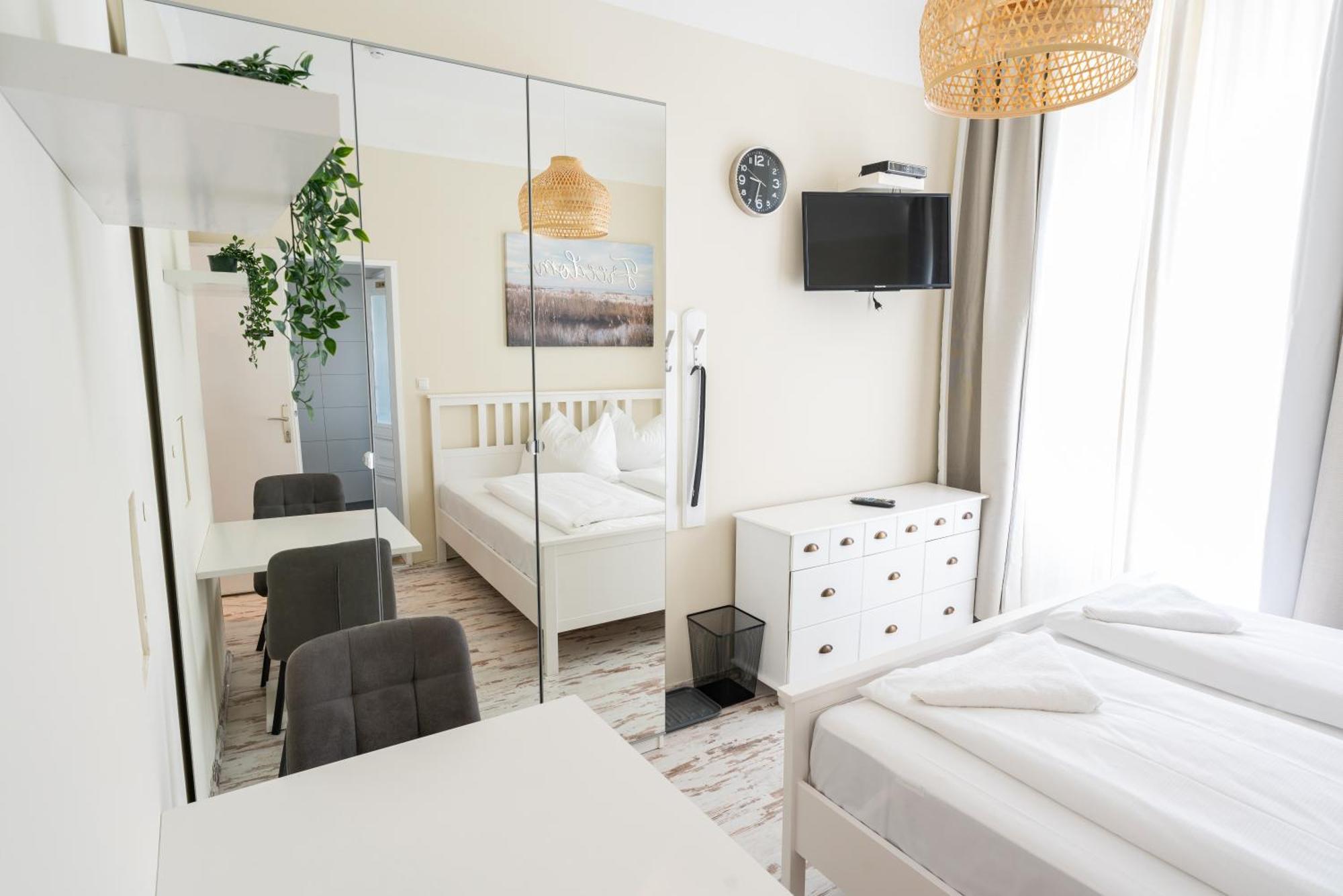 Hotel Schoenbrunn Виена Екстериор снимка
