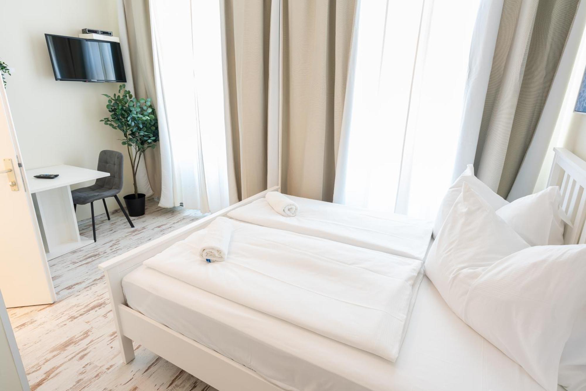 Hotel Schoenbrunn Виена Екстериор снимка