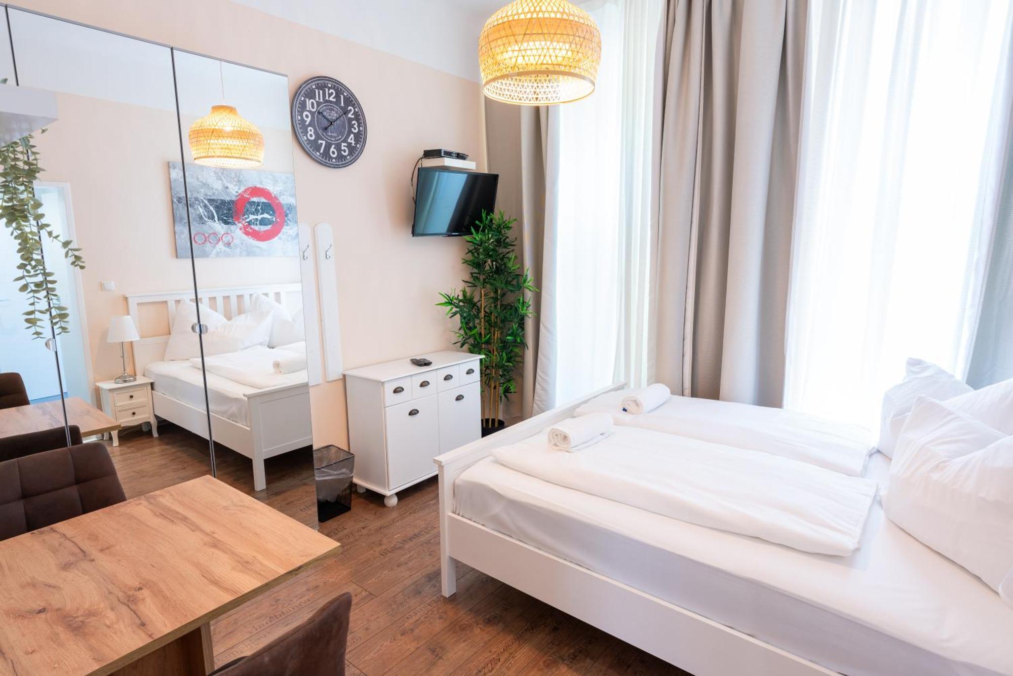 Hotel Schoenbrunn Виена Екстериор снимка