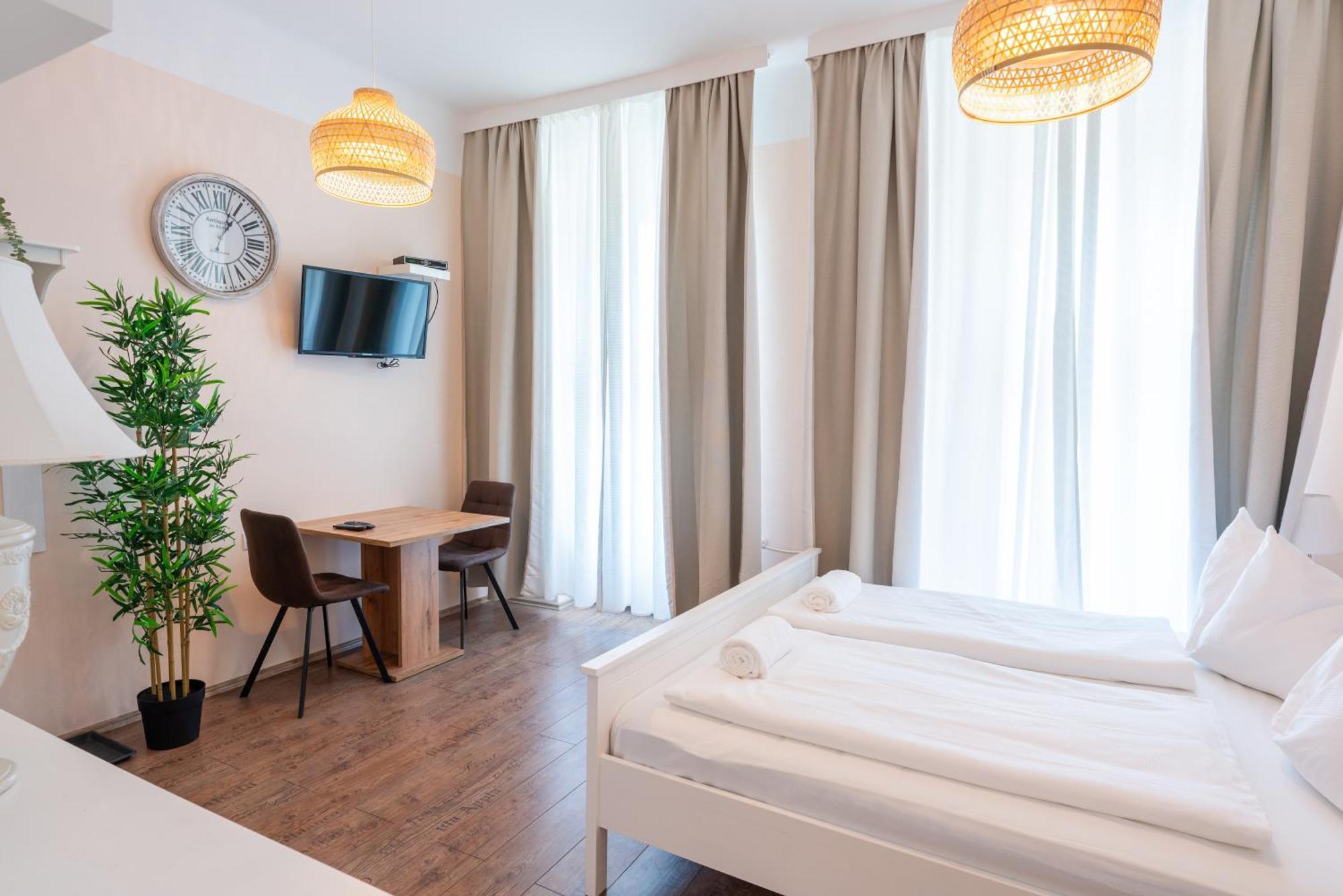 Hotel Schoenbrunn Виена Екстериор снимка